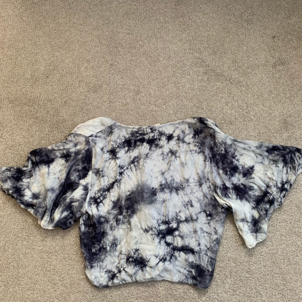 Hummingbird Crop Top - Picture 3 of 3